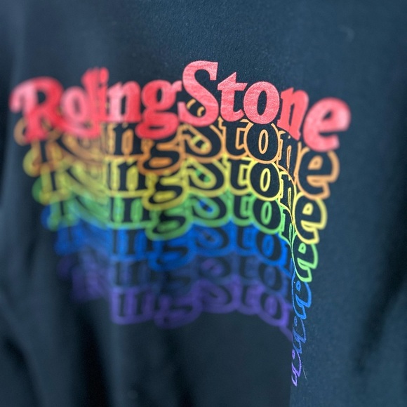 NWOT Rolling Stone Black Graphic Pullover, Rainbow “Rolling Stone” Medium Unisex - Picture 2 of 8